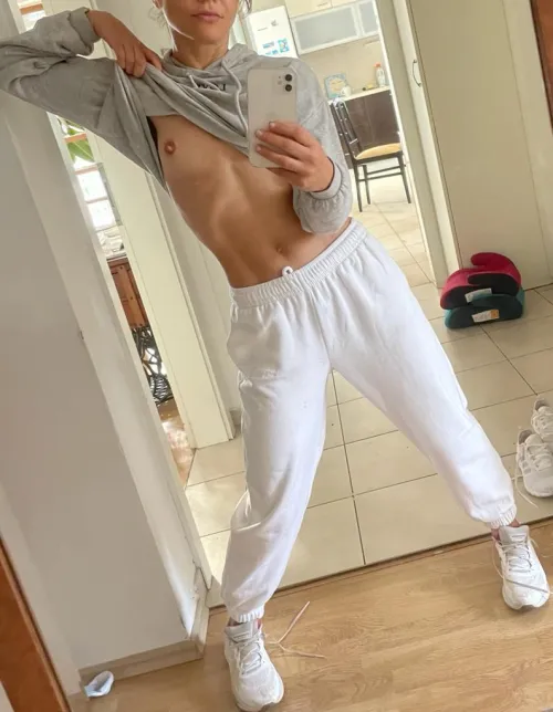 Thumbnail Embark on a Journey with Come to visit peggylue23 - InstagramHotties