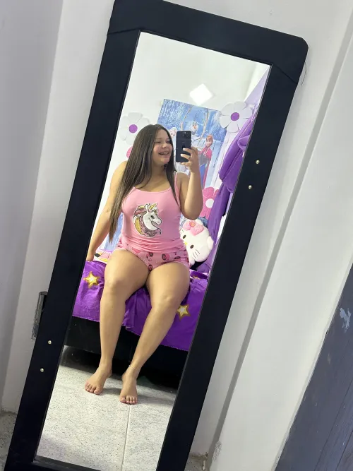 Thumbnail Happy Weekend Selfie by gigglybaby_ in MirrorSelfie