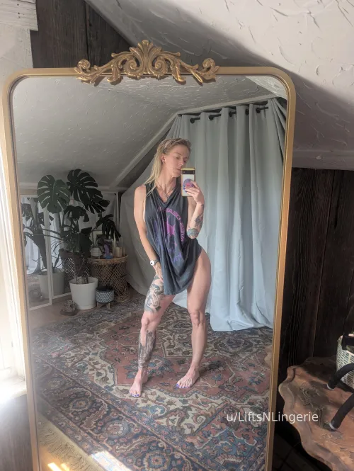 Thumbnail Building Muscular Legs: A Worthwhile Fitness Journey by LiftsNLingerie