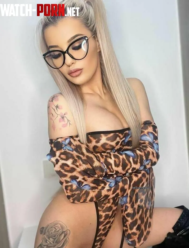I never get tired of displaying my self on here by Bbyvannessa