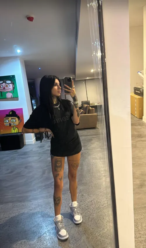 Thumbnail Unveiling Stay-at-Home Outfits with heavenly_skinny