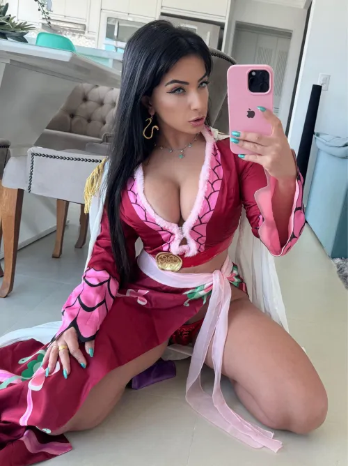 Thumbnail Boa Hancock Cosplay by Emanuelly Raquel | Cosplay Girls Category