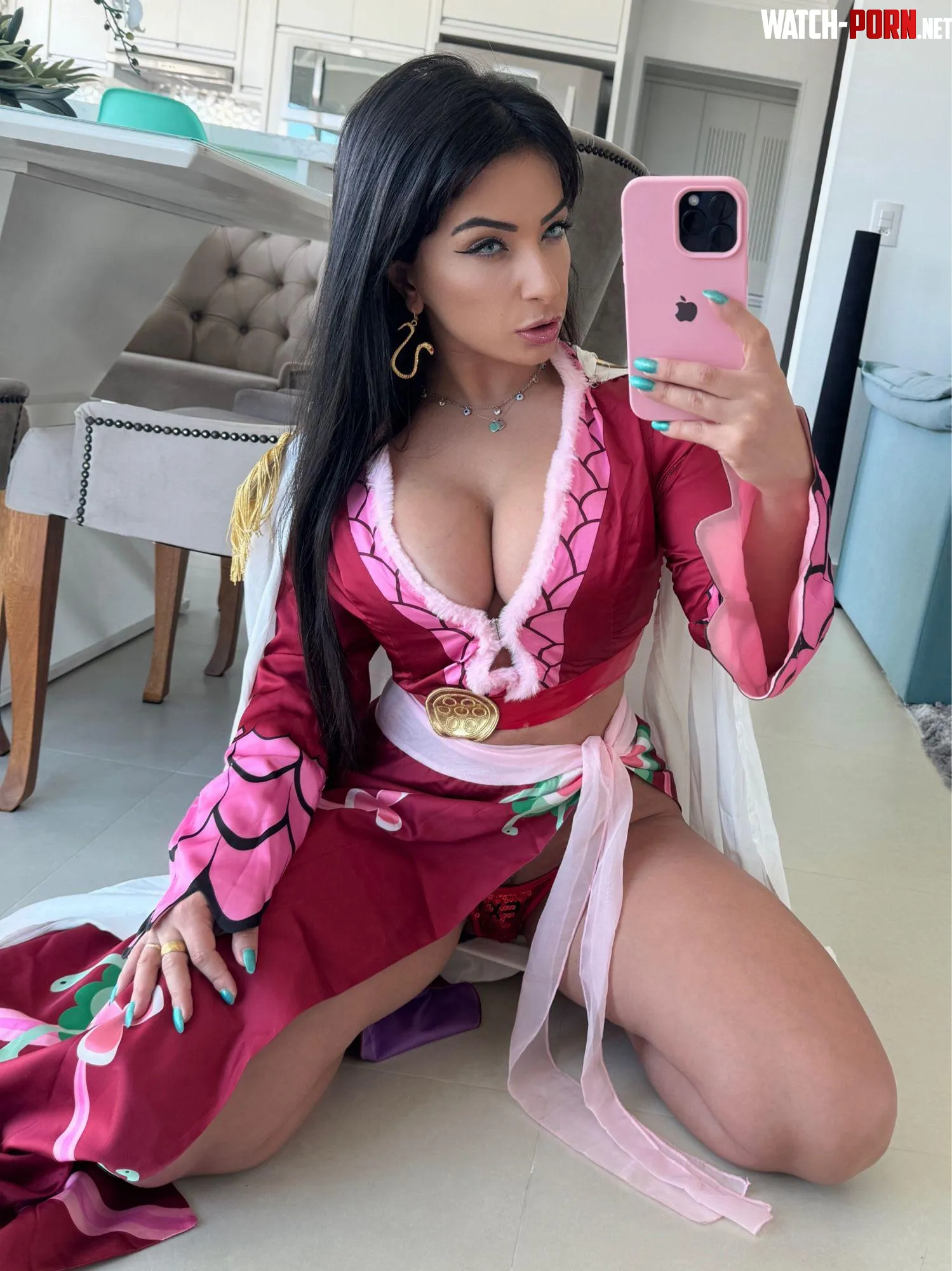Boa Hancock Cosplay by Emanuelly Raquel  by Itchy-Throat7330