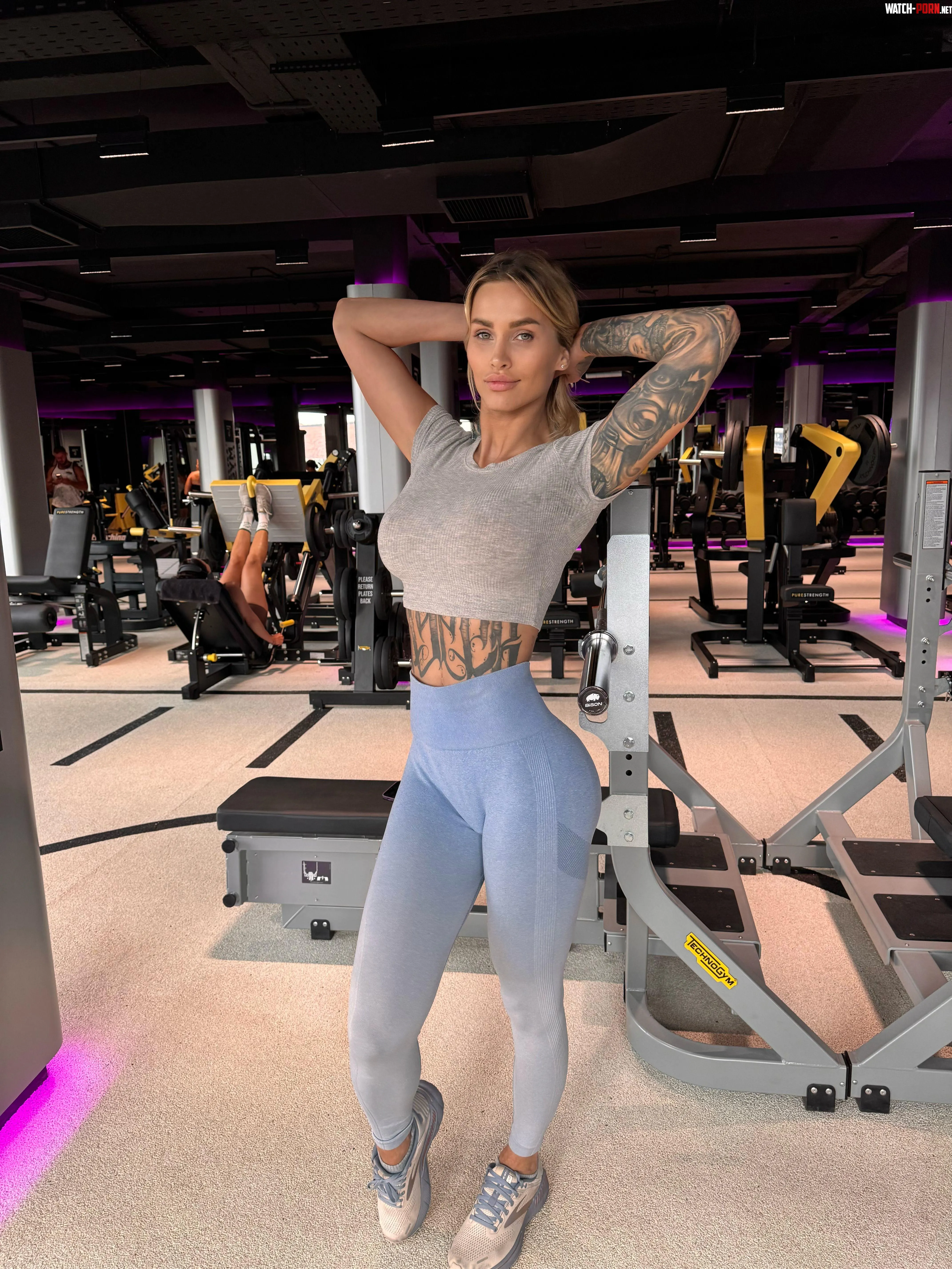 Cant start my day without working out at the gym by Jill-H008