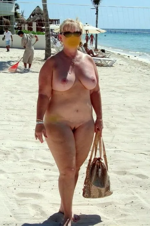 Thumbnail Strolling Naturally Outdoors | BBWnudists