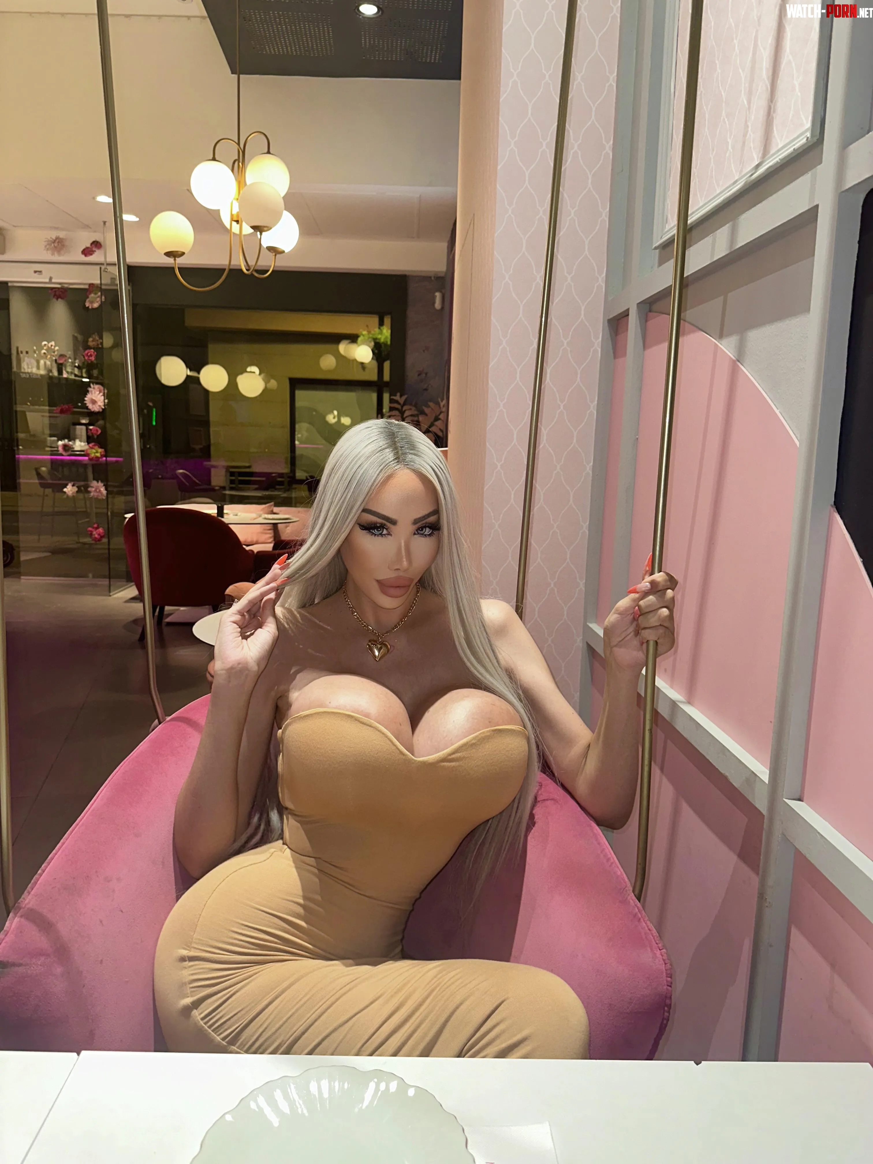 Dinner with a trophy doll by Luxury_Plastic_Doll