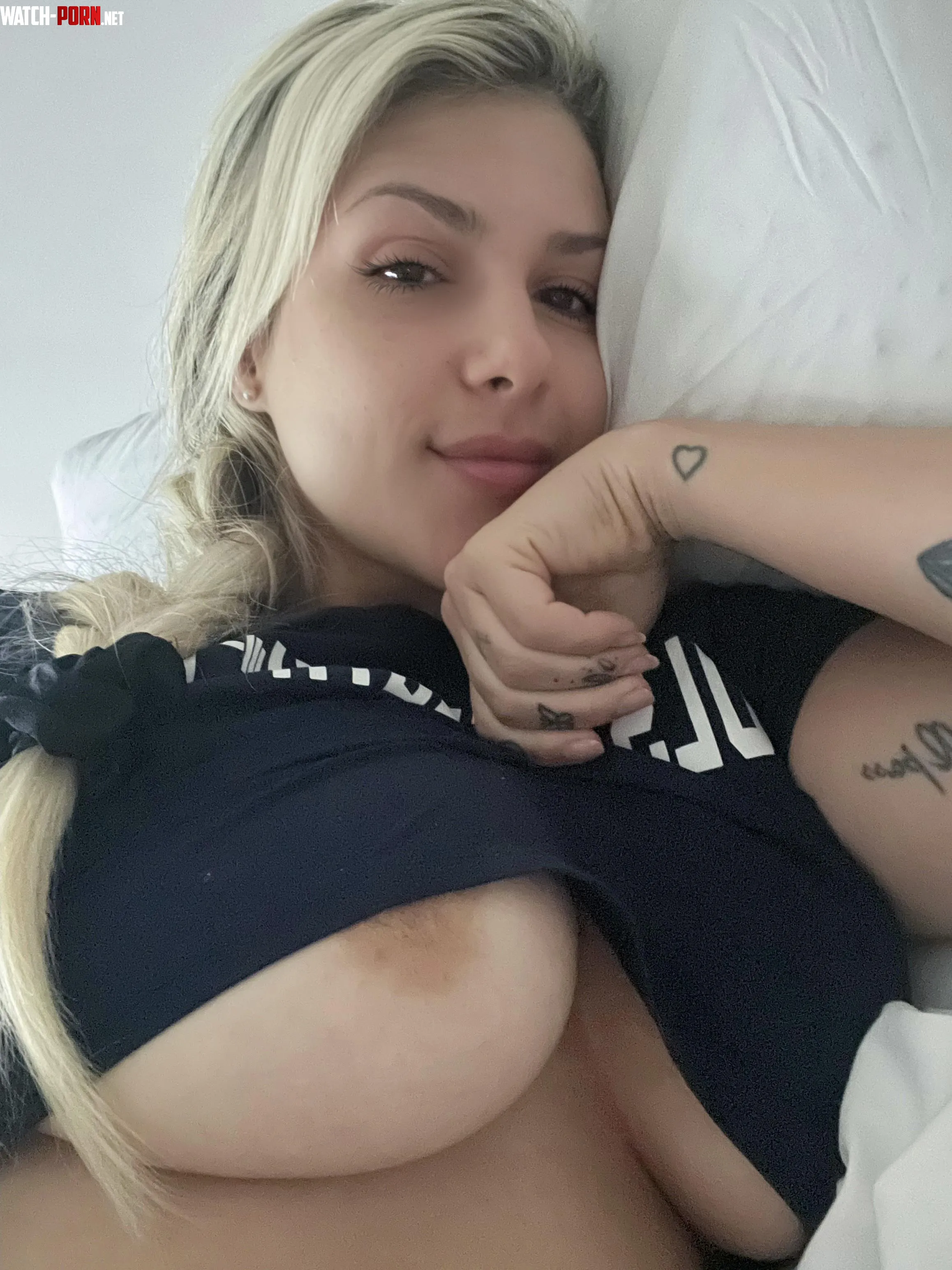 Sleepy face amp tats by Stupid_Barbie