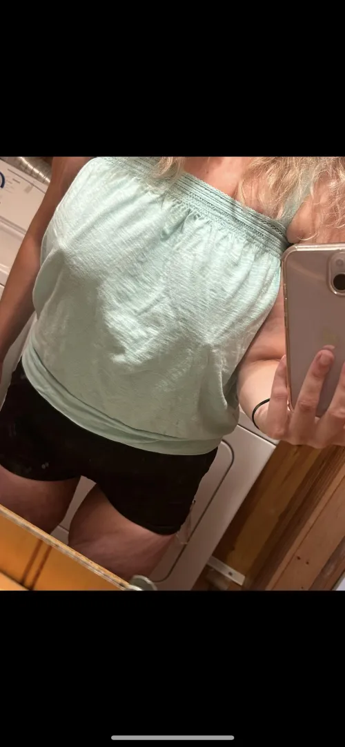 Thumbnail Little Pokie Moments: Owning Braless Confidence