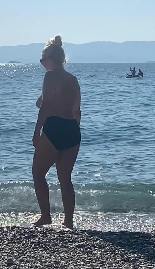 Thumbnail AdScary2591's Poolside Antics: Flaunting and Rating