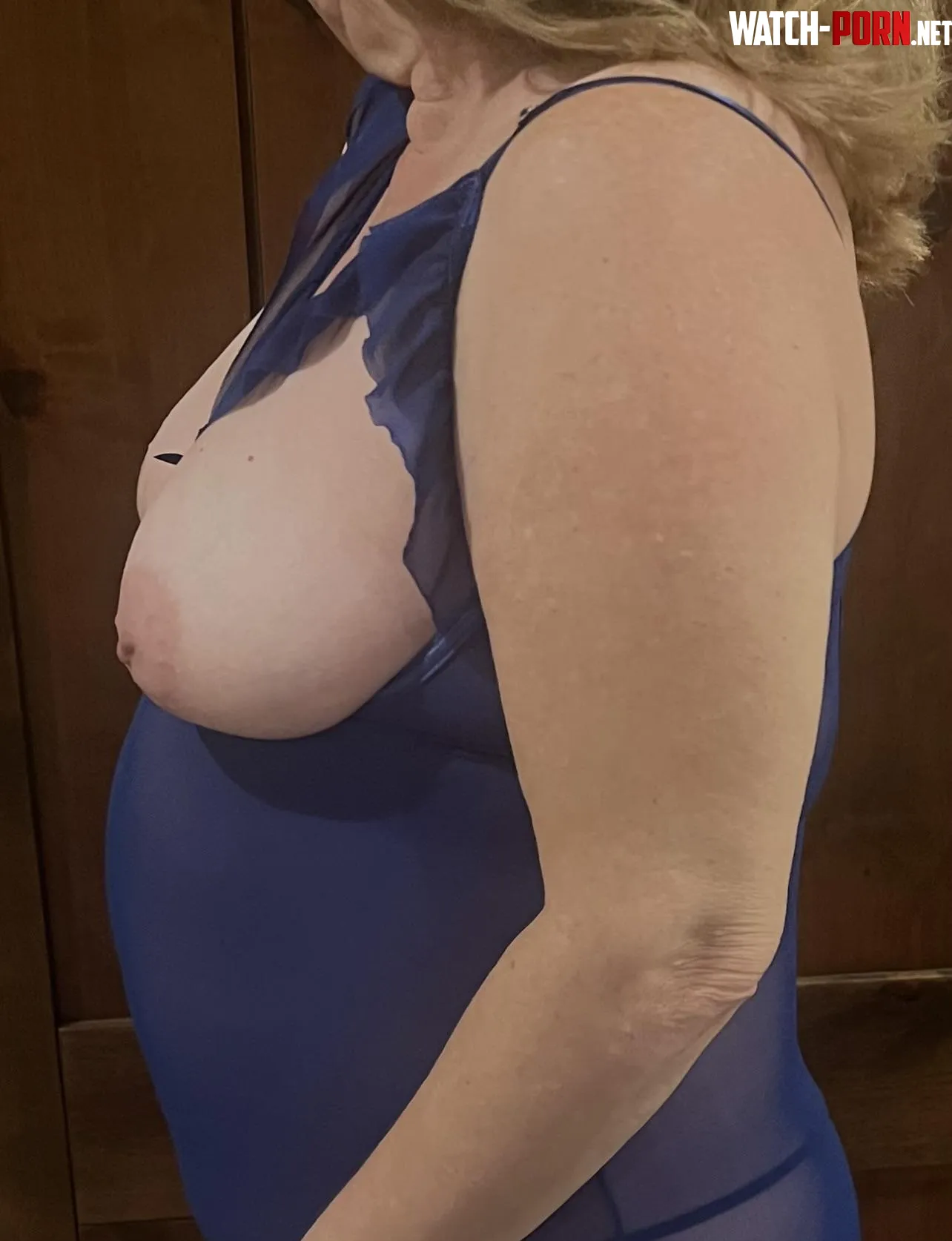 GILF boob side shot  by SexyMatureBlonde