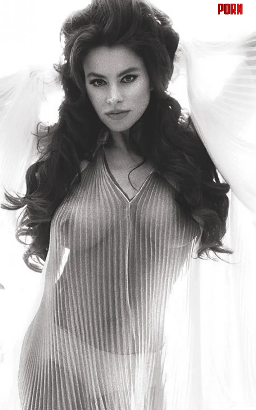 Sofia Vergara  by EzzyyPeezy