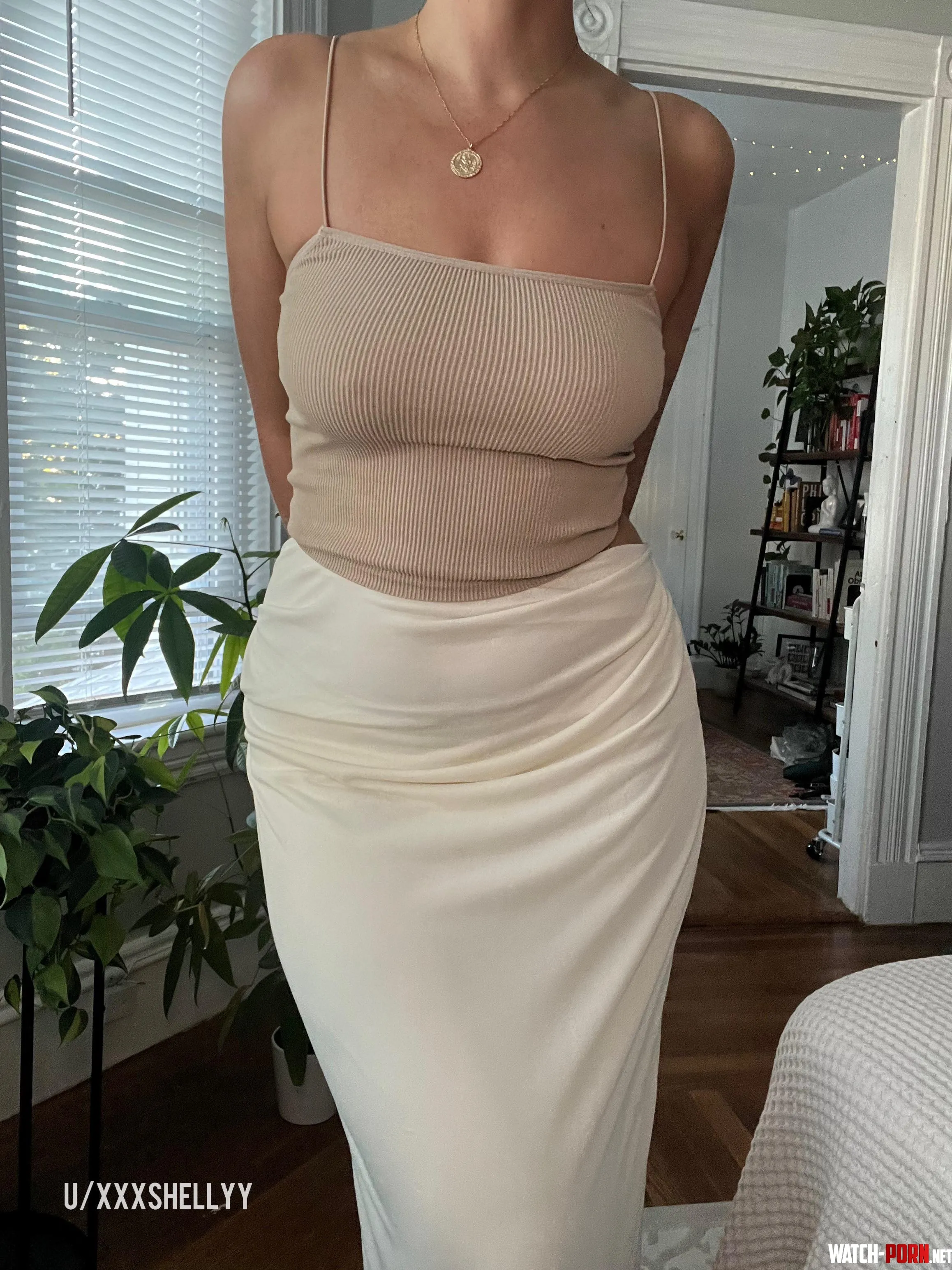 A subtle braless look  by xxxshellyy