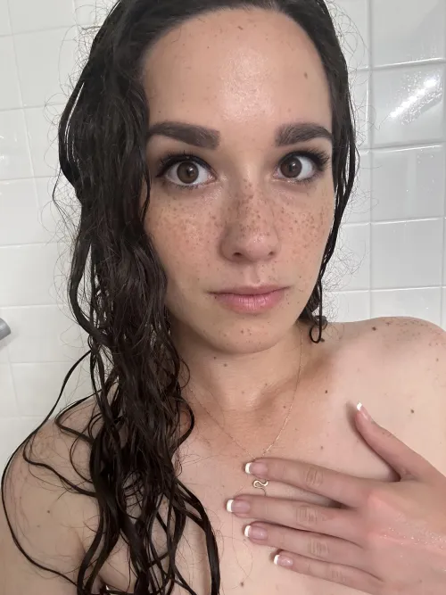 Thumbnail AlanaAraya's Nightly Bath Ritual: A Favorite Routine