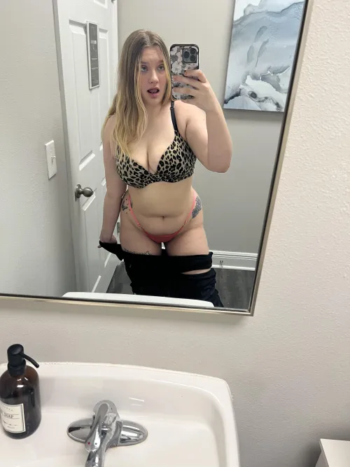 Thumbnail What Part Do You Wanna Touch First? - By Lexii_lyn | barelylegalteens