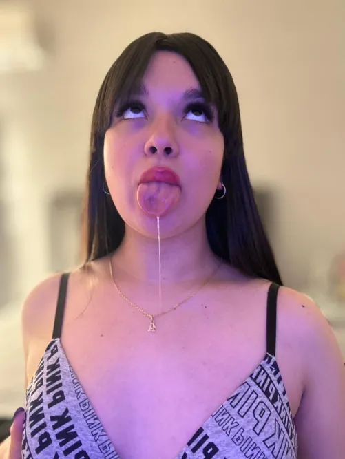 Thumbnail Indulging in Spit Play with bad_lili in spitfetish