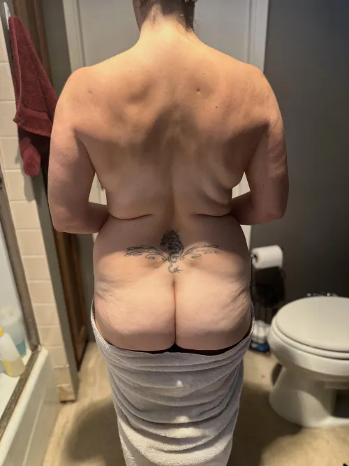 Thumbnail eve3313's Assured Beauty: Showcasing Every Curve with Confidence