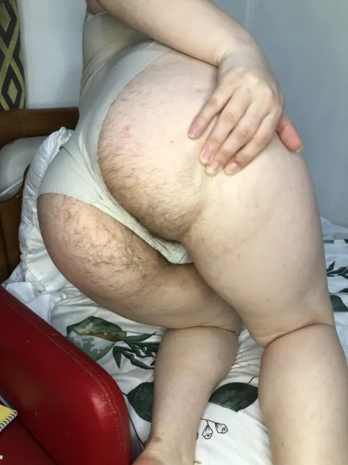 Thumbnail Captivating Attention: sachashay's Allure on GoneWildHairy