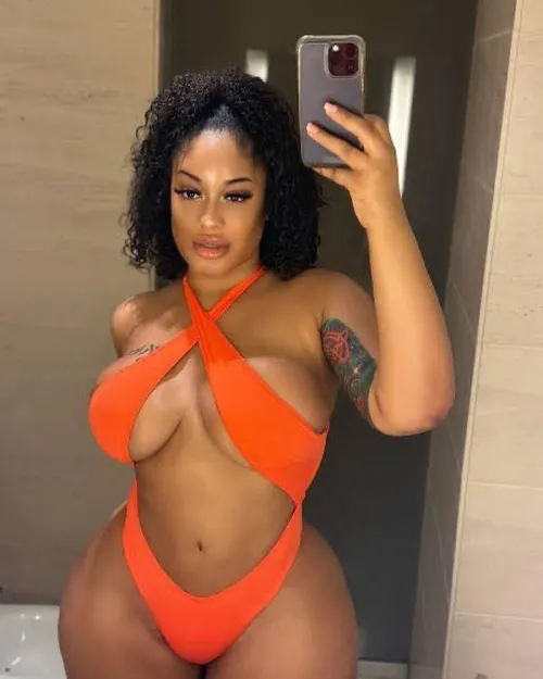 Thumbnail Bladea77 Explores the World of Slingbikinis