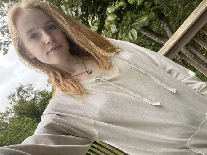 Thumbnail Embrace Freedom: A Guide to Going Braless Every Day by PaytenPeachy in the Braless Category