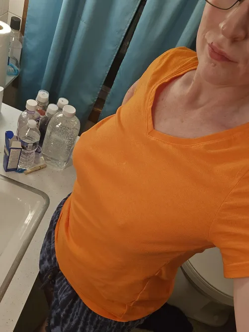 Thumbnail Redfox_Greeneyes Prepares for Bed While Flaunting Pokies
