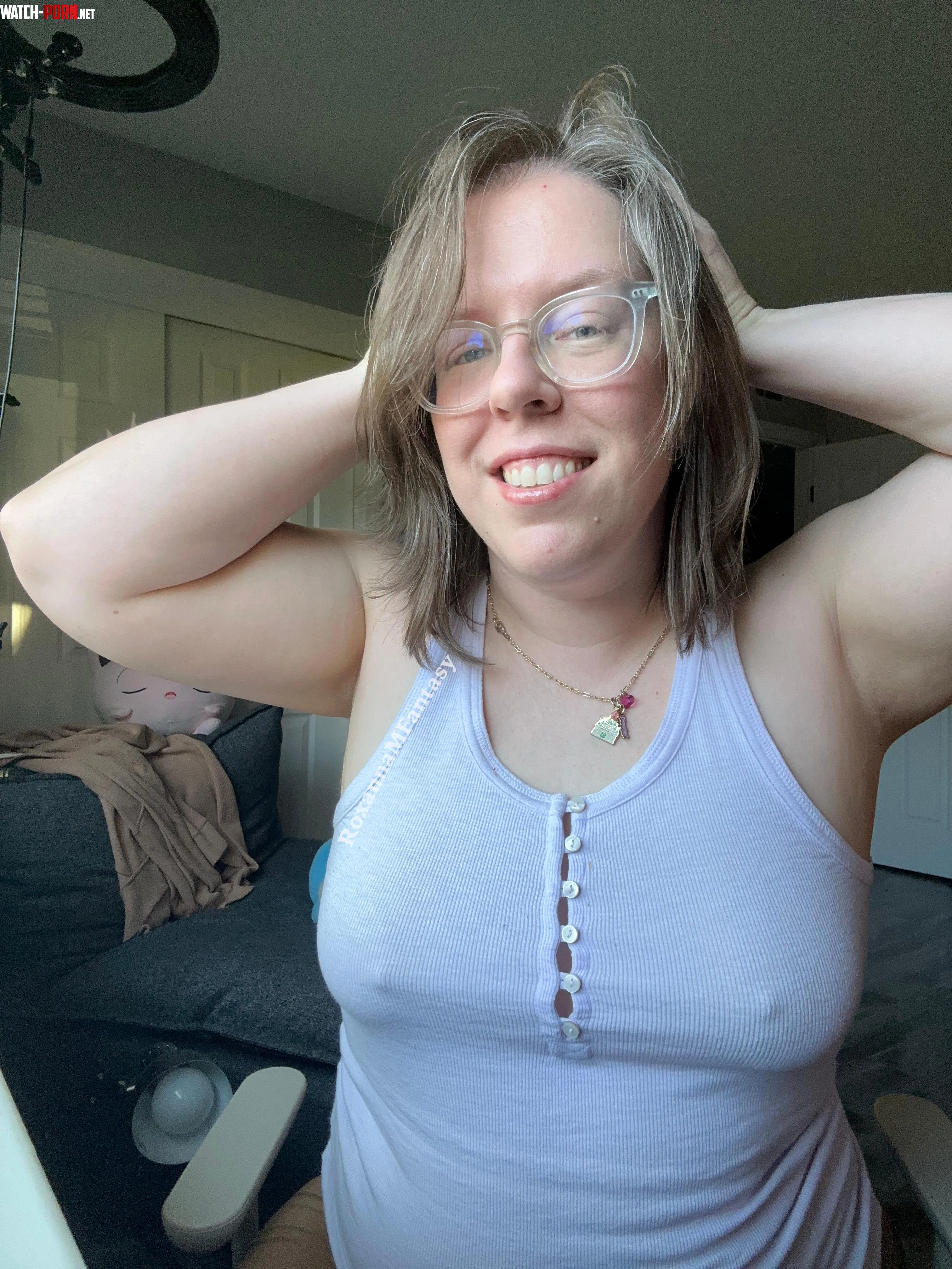 No makeup no bra all smiles by RoxannaMFantasy
