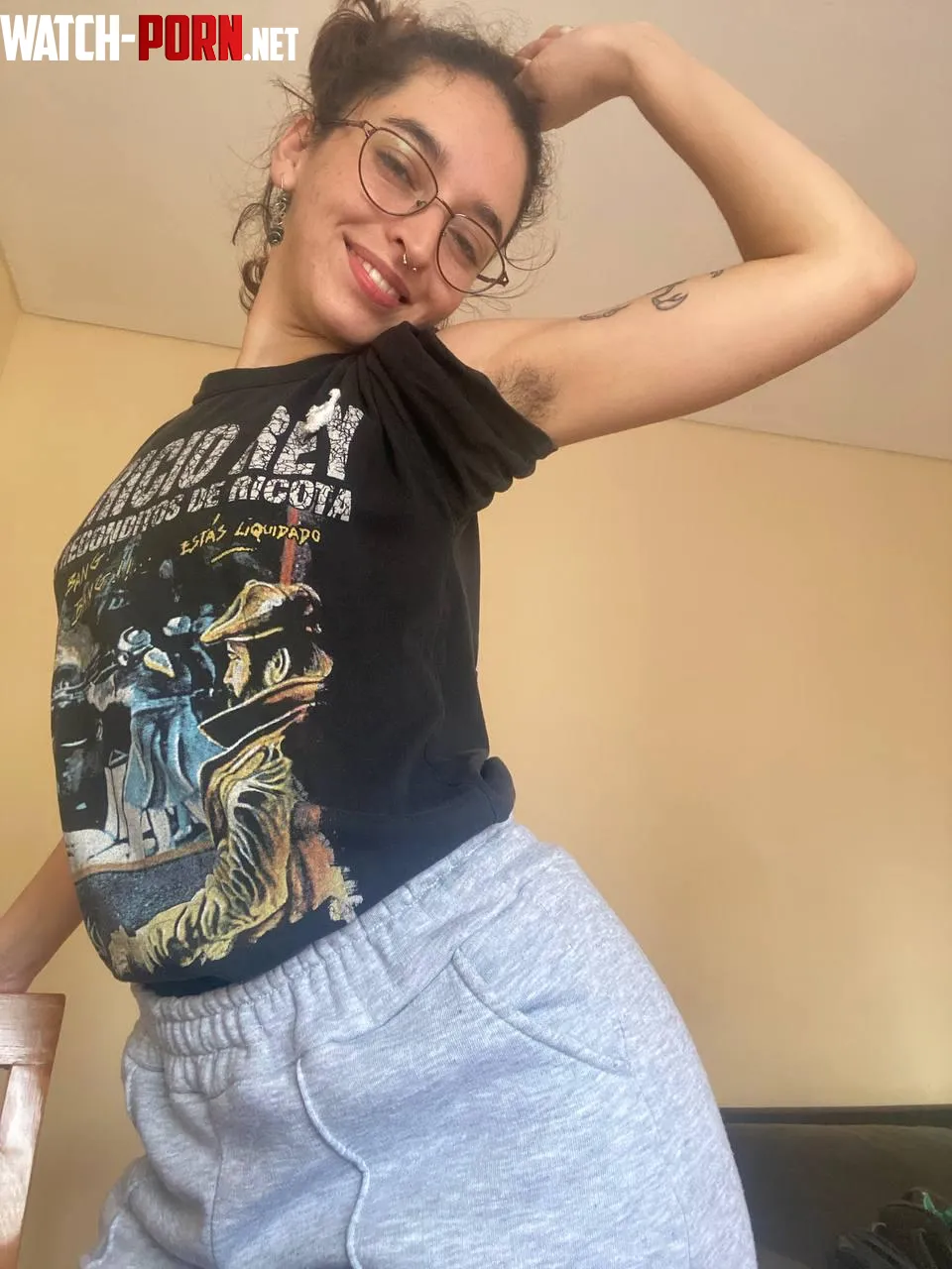 hope you like my wet bushy pits	 by Latinxscorpion
