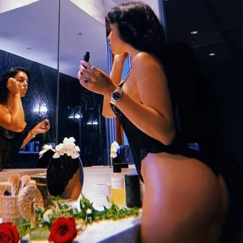 Thumbnail Georgina Rodriguez's Best CelebrityButts Pics by guskor