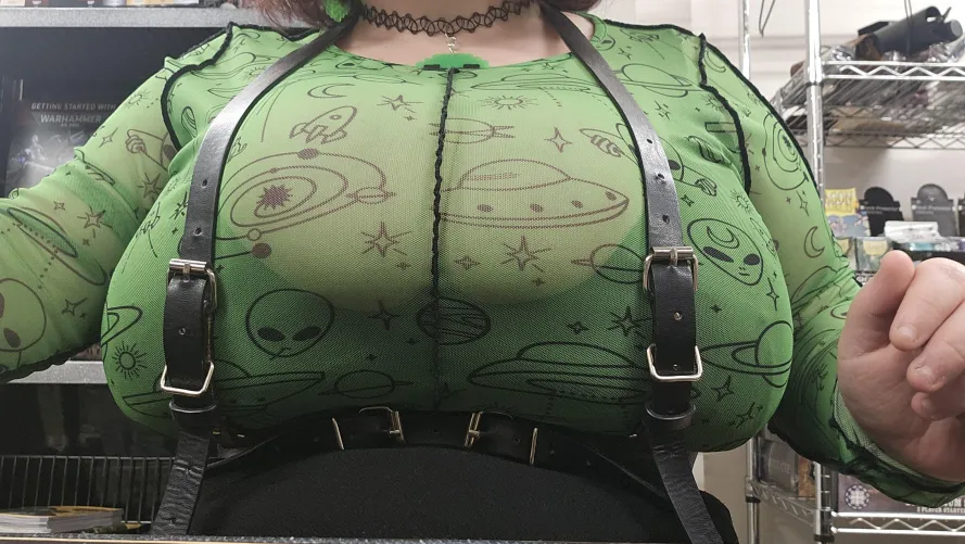 Thumbnail Wanna Come Put the U in My UFO by Hollow_Insanity in biggerthanherhead Category