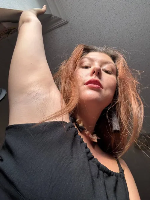 Thumbnail Lazy to Shower After a Night Walk - Embracing Sweat | neon__goddess