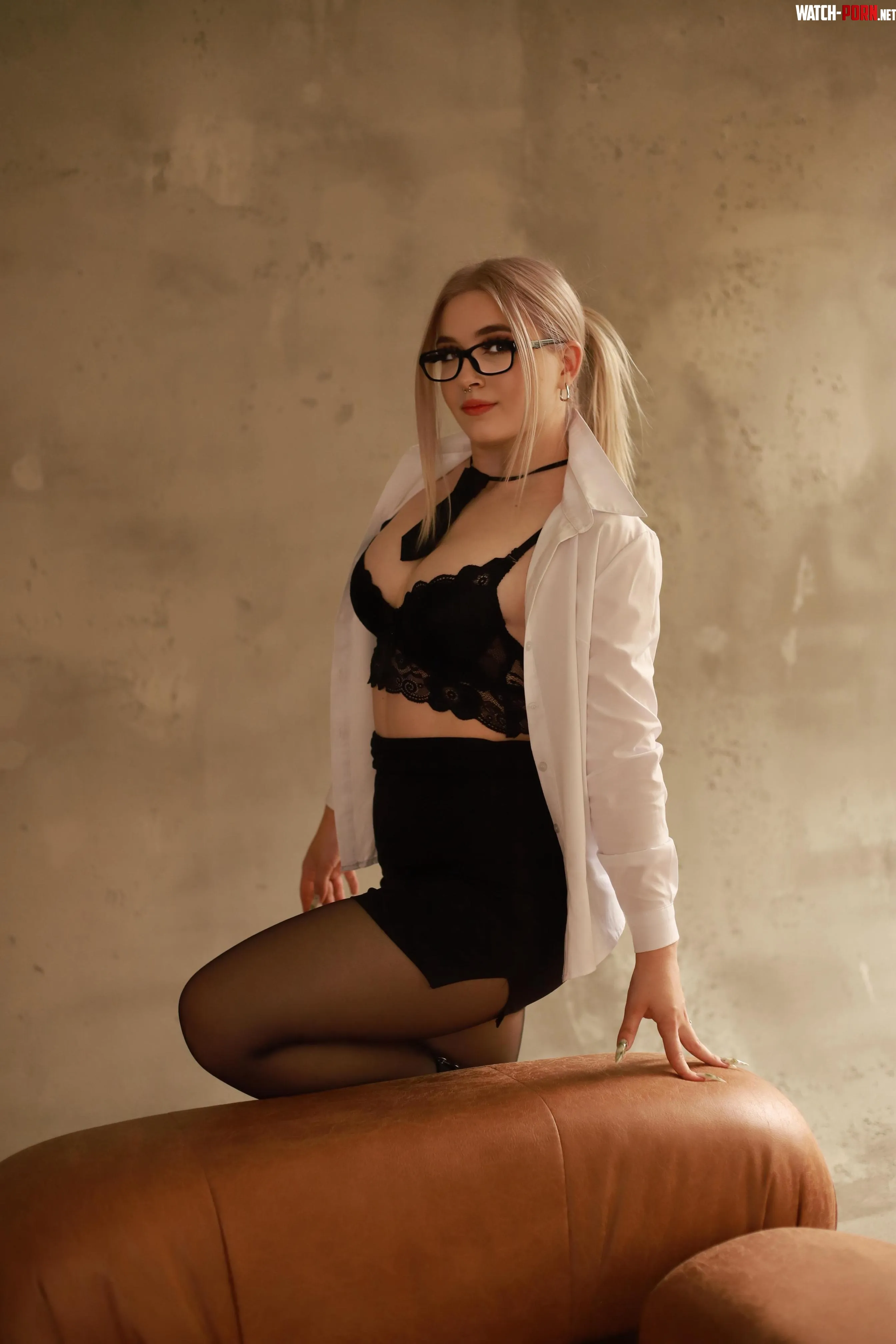 Would you cum in that secretarys mouth by shaylabeexo
