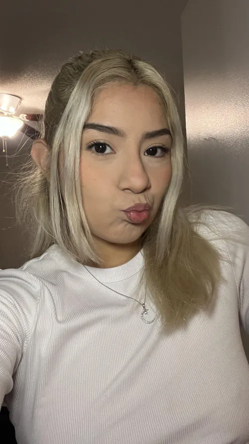Thumbnail Self-Confidence: scarlettbabe04's Reflection