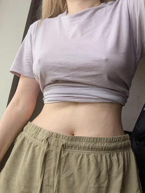 Thumbnail Liberating Lifestyle: Love to Be Free from a Bra by pixiiie_chloe