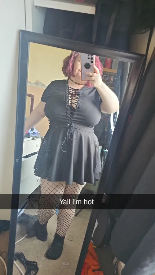 Thumbnail Hollow_Insanity's Love for Their Outfit | Biggerthanherhead Category