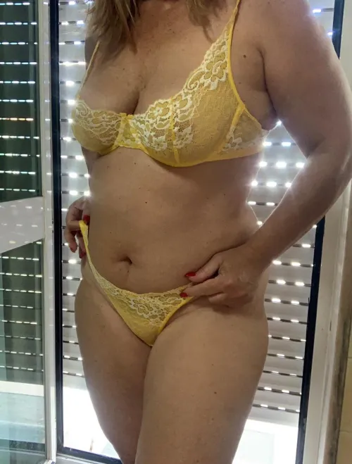 Thumbnail Curves & Desires: MrsSisiuxxx's Journey in LatinaMilfs