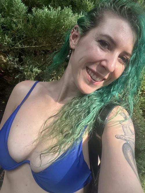 Thumbnail Royal Blue Smiles - sirenskiss3's Homegrown Beauty
