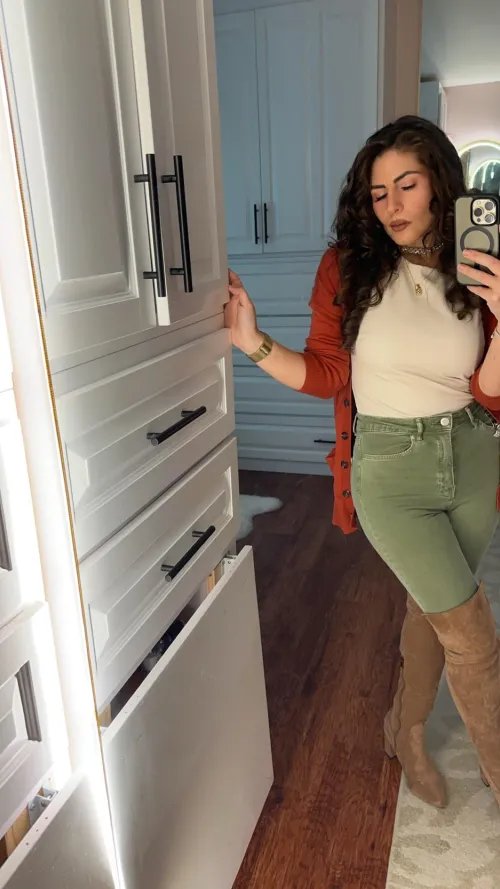 Thumbnail Cozy Elegance with Class | By LexGoEveryday | classygirls