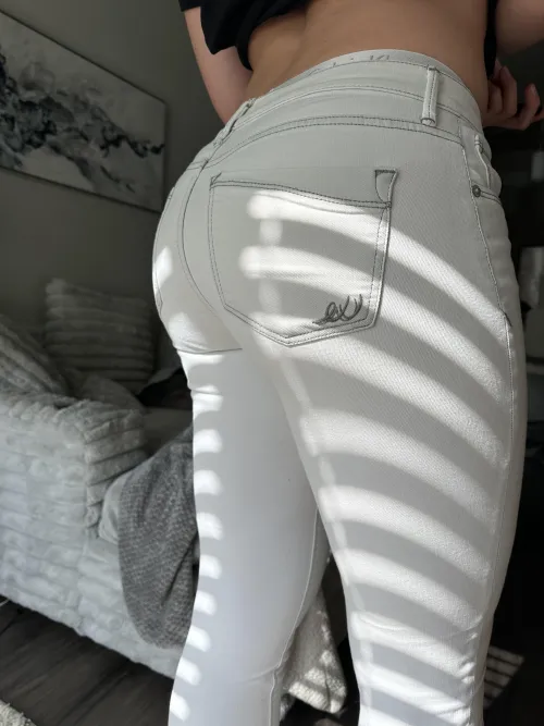 Thumbnail Wearing Jeans More Often: A Sexy Girls in Jeans Confession | cumwcourt