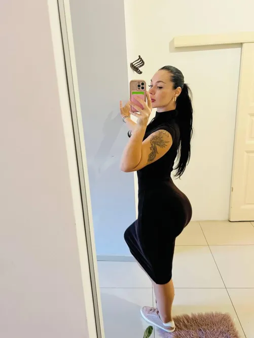 Thumbnail Post-Squats Pumped Fashion | looonykat's Dress Success