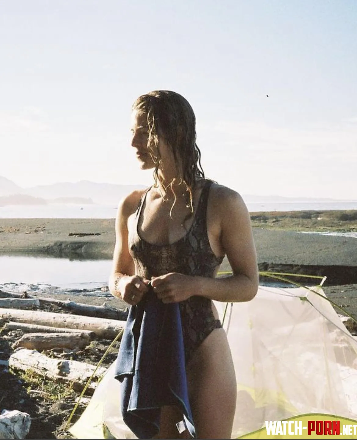 Emily Bett Rickards by [deleted]