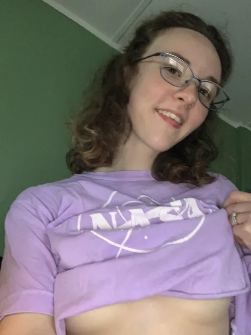 Thumbnail Raising the Bar to the Moon with thebreefontaine GirlswithGlasses