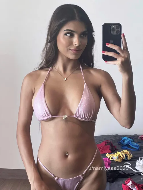 Thumbnail Persian x German: A Fusion of Heritages in Mixed-Race Girls