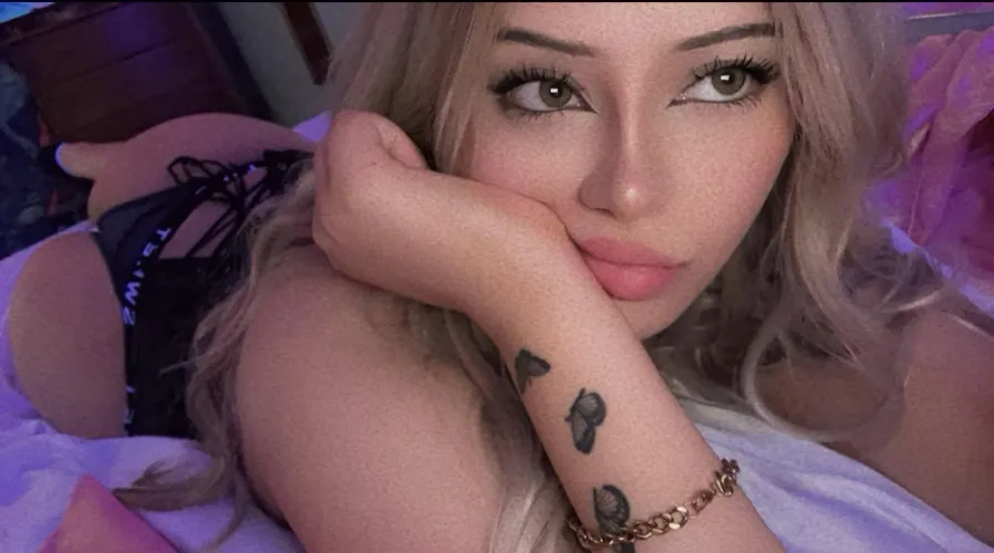 Thumbnail KaitlynBell02 Stays Up Late Tonight | Booty Adventures Await