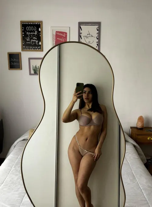 Thumbnail Famous-APPs- Warning: Might Be Too Wild for Youn in MirrorSelfie