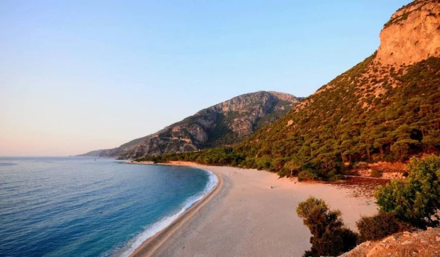 Thumbnail Nature's Beauty in Turkey: Mountains Near the Beach by Tangcityshop