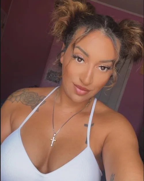 Thumbnail BleezysnButterflies Explores the Harmony of African American and Caucasian Beauty