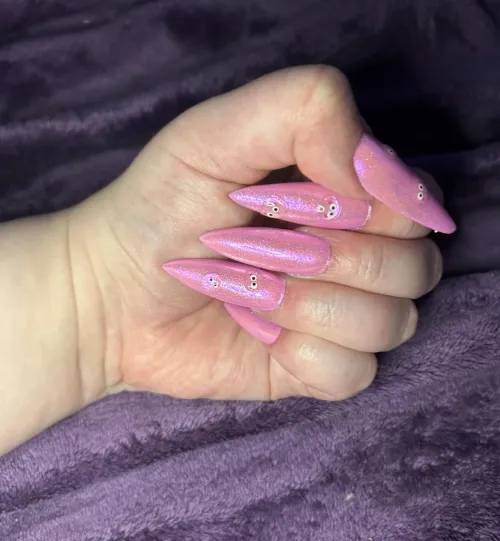 Thumbnail yourvanillatragedy's Mysterious Nail Design with Eyes
