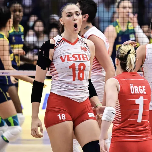 Thumbnail Zehra Gne at 18: The Journey of a Rising Volleyball Talent by YongWeddle