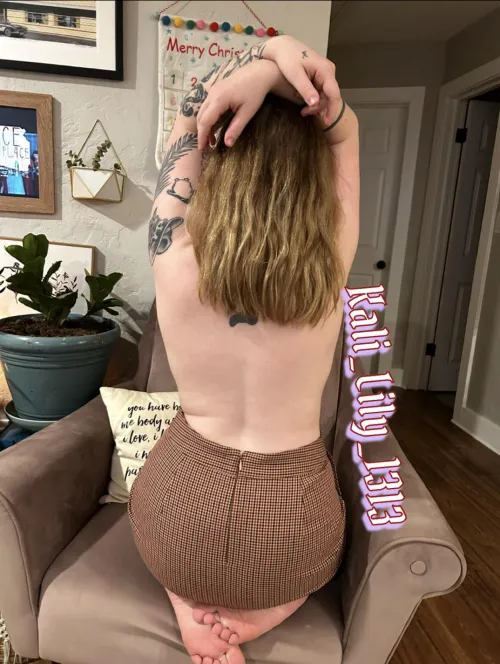 Thumbnail Hourglass Figure: Admire Kali_Lily_1313's Shapely Allure