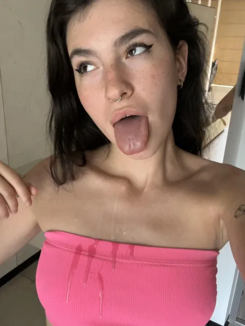 Thumbnail Explore ButterflyKiss's Curvy Brunette Style