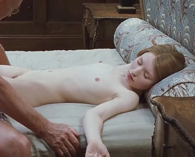Thumbnail No-Avocado-7327's Revelations on Emily Browning